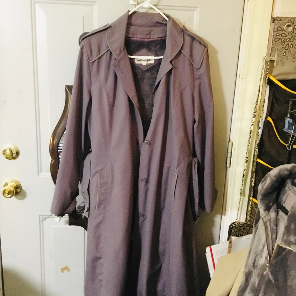Vintage ladies trench coat SB II BY BITTERMAN. With zip out lining Lilac😱